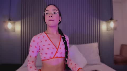 Mia Larouse online show from February 2026 08:39:01 PM