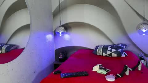 Mia 3 online show from February 2026 11:35:02 AM