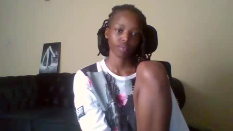Snapshot of miami_muffin chatting on April 2026 12:00:02 PM Muffin online show from April 2026 12:00:02 PM