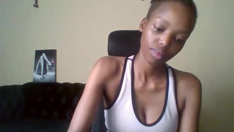 Snapshot of miami_muffin chatting on April 2026 11:33:02 PM Muffin online show from April 2026 11:33:02 PM