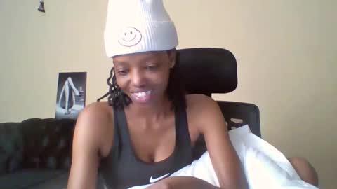 Snapshot of miami_muffin chatting on May 2026 11:26:02 AM Muffin online show from May 2026 11:26:02 AM