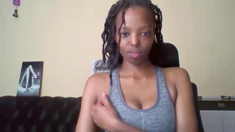 Snapshot of miami_muffin chatting on May 2026 09:03:02 AM Muffin online show from May 2026 09:03:02 AM
