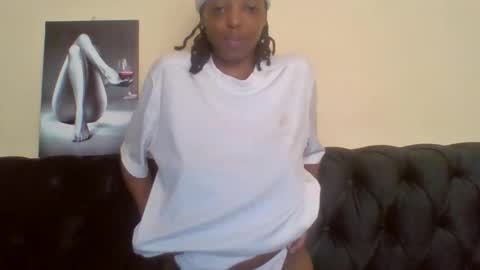 Snapshot of miami_muffin chatting on May 2026 12:12:02 PM Muffin online show from May 2026 12:12:02 PM