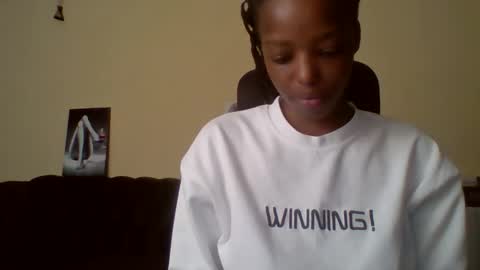 Snapshot of miami_muffin chatting on May 2026 10:44:01 AM Muffin online show from May 2026 10:44:01 AM