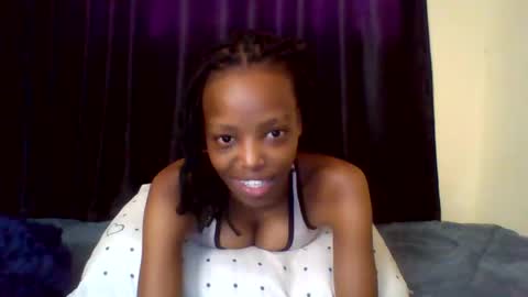 Snapshot of miami_muffin chatting on May 2026 05:01:02 AM Muffin online show from May 2026 05:01:02 AM