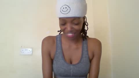 Snapshot of miami_muffin chatting on June 2026 08:33:02 PM Muffin online show from June 2026 08:33:02 PM