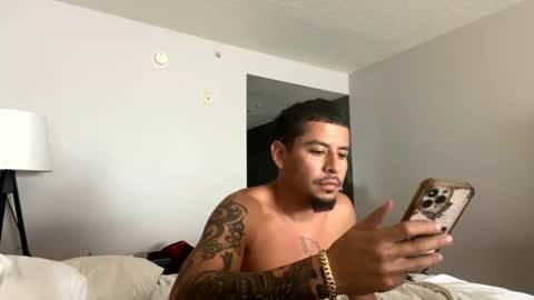 miamiclos1 online show from January 2025 01:47:01 PM