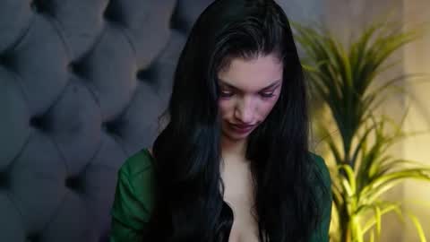  Miami  online show from September 2025 01:22:02 AM