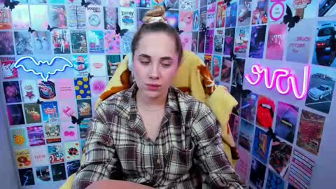 miamilas online show from October 2025 07:00:01 PM