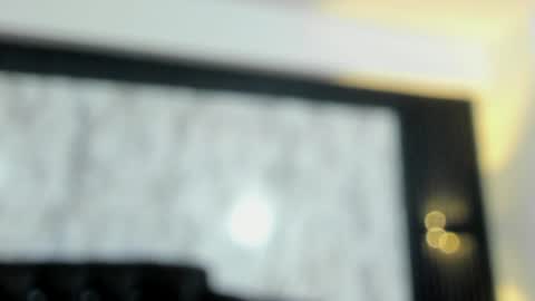 Snapshot of miamontoya chatting on February 2025 12:29:01 AM Mia -5 7001400 Follow online show from February 2025 12:29:01 AM