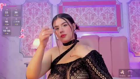 Snapshot of miamontoya chatting on March 2025 02:12:02 PM Mia -5 7001400 Follow online show from March 2025 02:12:02 PM