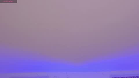 Snapshot of miamontoya chatting on October 2025 01:08:01 PM Mia -5 7001400 Follow online show from October 2025 01:08:01 PM