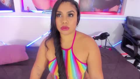 Snapshot of miamoxxy chatting on November 2025 11:53:01 AM Mia online show from November 2025 11:53:01 AM