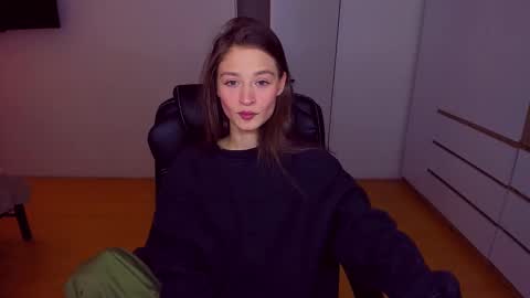 Mia online show from February 2025 02:59:02 PM