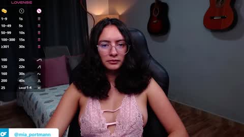 MIAPORTMANN online show from December 2024 09:14:02 AM