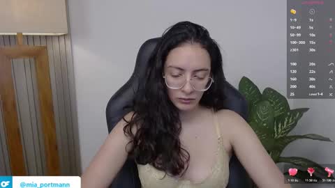 Snapshot of miaportman chatting on February 2026 10:20:02 AM MIAPORTMANN online show from February 2026 10:20:02 AM