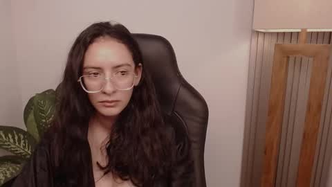 Snapshot of miaportman chatting on February 2026 10:14:02 AM MIAPORTMANN online show from February 2026 10:14:02 AM