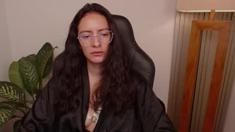 Snapshot of miaportman chatting on February 2026 08:21:02 AM MIAPORTMANN online show from February 2026 08:21:02 AM