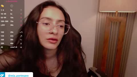 Snapshot of miaportman chatting on March 2026 07:54:02 AM MIAPORTMANN online show from March 2026 07:54:02 AM