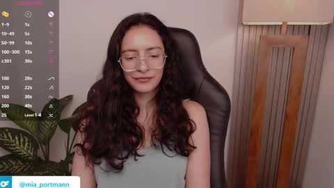 Snapshot of miaportman chatting on March 2026 01:07:02 PM MIAPORTMANN online show from March 2026 01:07:02 PM