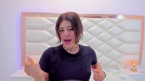 Sweetie Mia online show from January 2025 12:21:01 PM