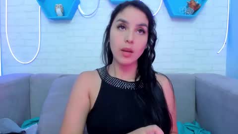 Mia Quevedo online show from January 2025 11:32:02 AM