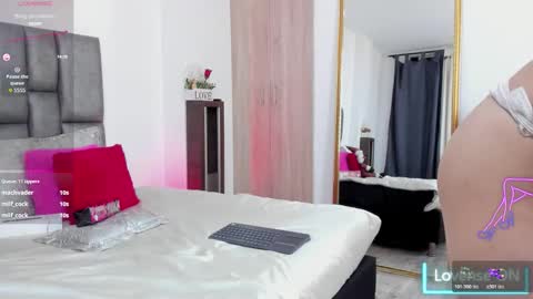 Mia Milf online show from November 2025 12:30:01 AM