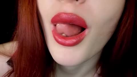 Snapshot of miarouge_me chatting on February 2026 04:51:02 AM Mia online show from February 2026 04:51:02 AM