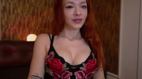 Snapshot of miarouge_me chatting on June 2026 01:56:01 AM Mia online show from June 2026 01:56:01 AM