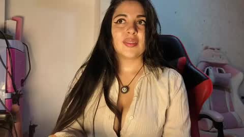 Snapshot of miasavagex18 chatting on May 2026 05:46:02 AM MiaHancock online show from May 2026 05:46:02 AM