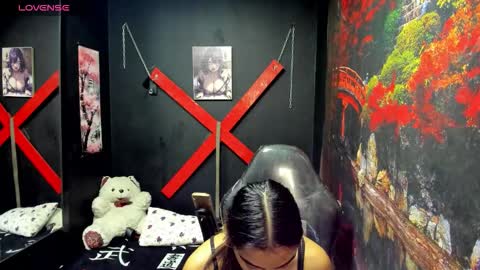 Mariana online show from November 2025 03:56:02 PM