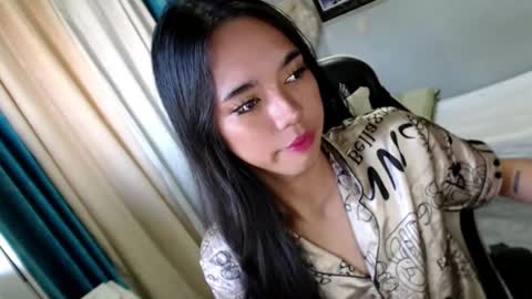 Mia online show from January 2025 11:37:02 PM