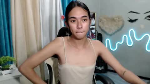 Mia online show from March 2025 09:44:01 AM