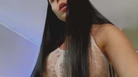 Snapshot of miavero chatting on January 2025 04:02:01 PM Mia online show from January 2025 04:02:01 PM