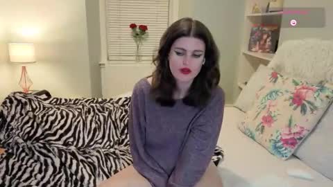 Mia  online show from September 2025 08:52:01 PM