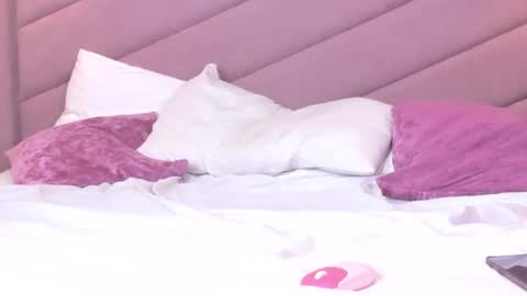 MiaWeiss online show from March 2026 11:09:01 PM