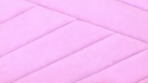 MiaWeiss online show from April 2026 10:11:02 PM