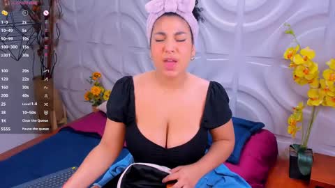 Snapshot of miawoderfull chatting on January 2025 04:01:02 AM Mia online show from January 2025 04:01:02 AM