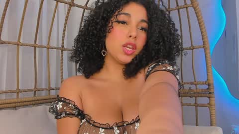 Snapshot of miawoderfull chatting on February 2025 04:06:01 AM Mia online show from February 2025 04:06:01 AM