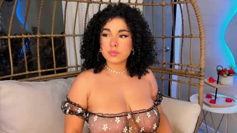 Snapshot of miawoderfull chatting on February 2025 03:34:02 AM Mia online show from February 2025 03:34:02 AM