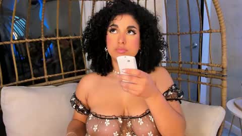 Snapshot of miawoderfull chatting on February 2025 09:45:02 AM Mia online show from February 2025 09:45:02 AM