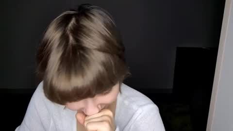 Luna online show from November 2025 03:25:02 PM