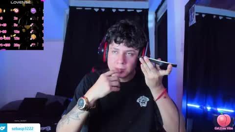 Snapshot of michael_kendall0 chatting on December 2024 07:32:02 PM michael independent model  online show from December 2024 07:32:02 PM