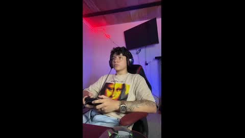 Snapshot of michael_kendall0 chatting on February 2025 11:41:02 PM michael independent model  online show from February 2025 11:41:02 PM