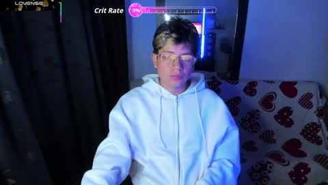 Snapshot of michael_kendall0 chatting on April 2026 10:45:02 PM michael independent model online show from April 2026 10:45:02 PM