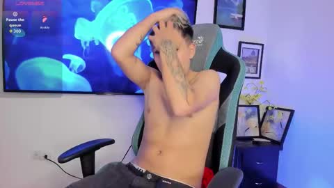 michael_lopez_1 online show from September 2025 07:35:01 PM