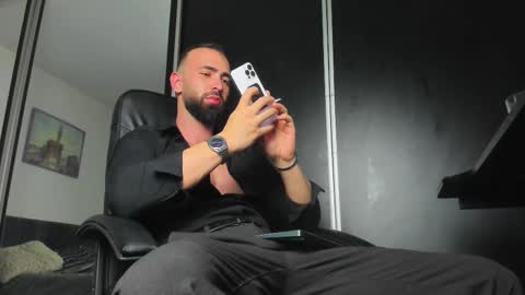 MichaelEvansx online show from November 2025 08:44:01 PM