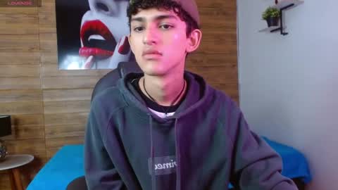 michaelkoiv online show from November 2025 12:18:01 PM