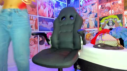 michel_lopez18 online show from December 2024 11:06:02 AM