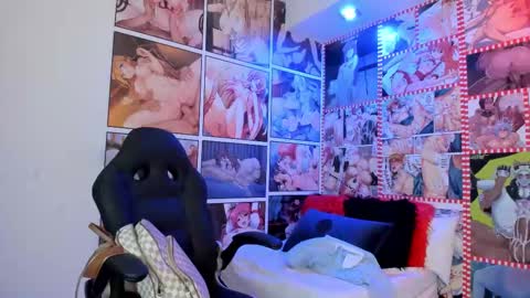 michel_lopez18 online show from February 2025 10:55:01 AM